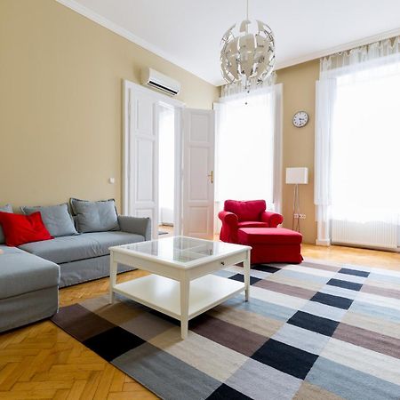 Bpm-Apartment Kiraly Boedapest Buitenkant foto